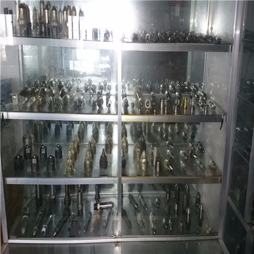 注塑机料管螺杆