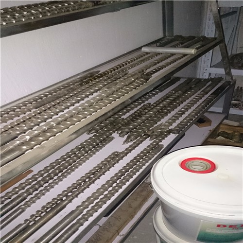 注塑机料管螺杆