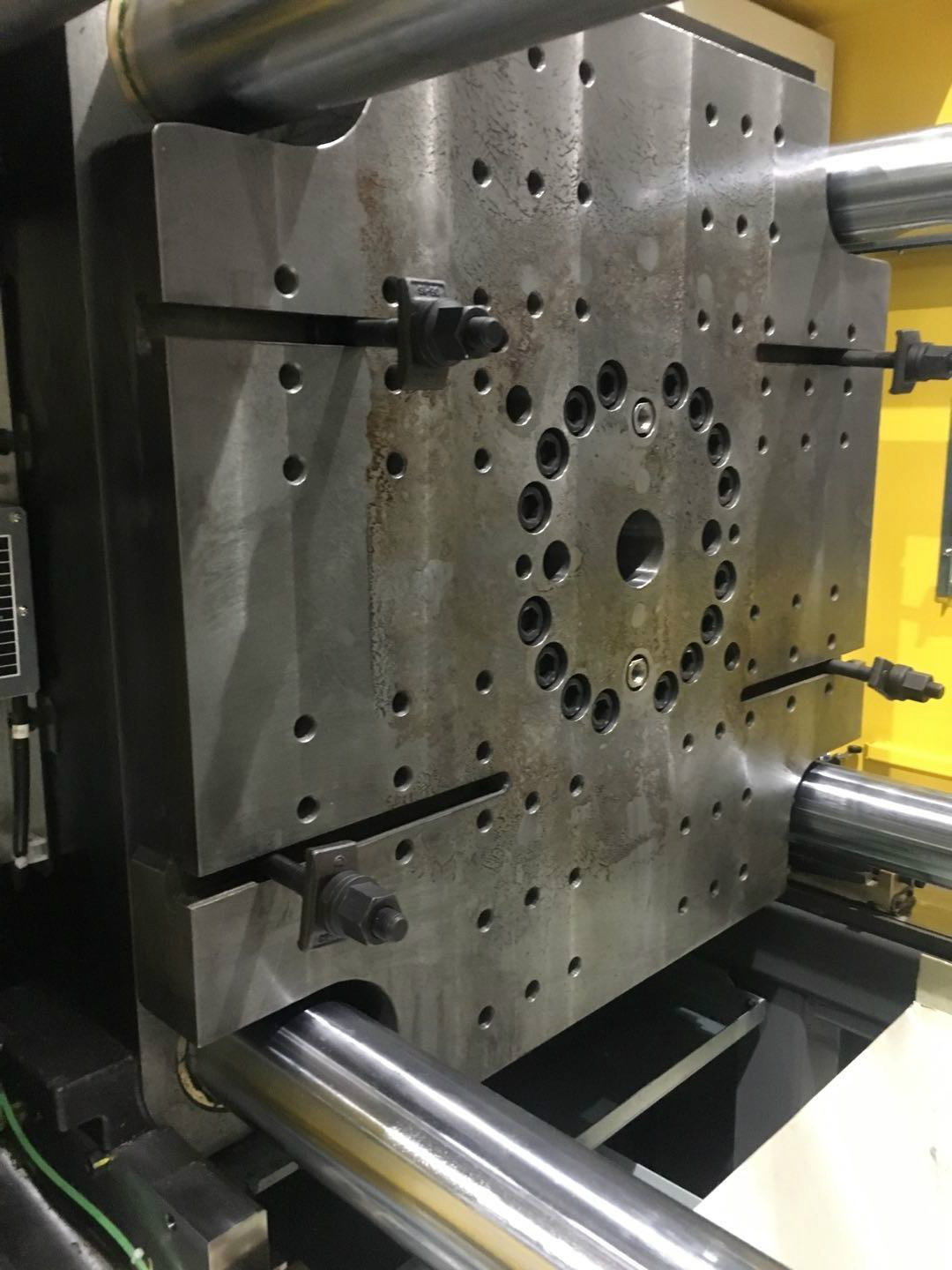 注塑机T型槽加工